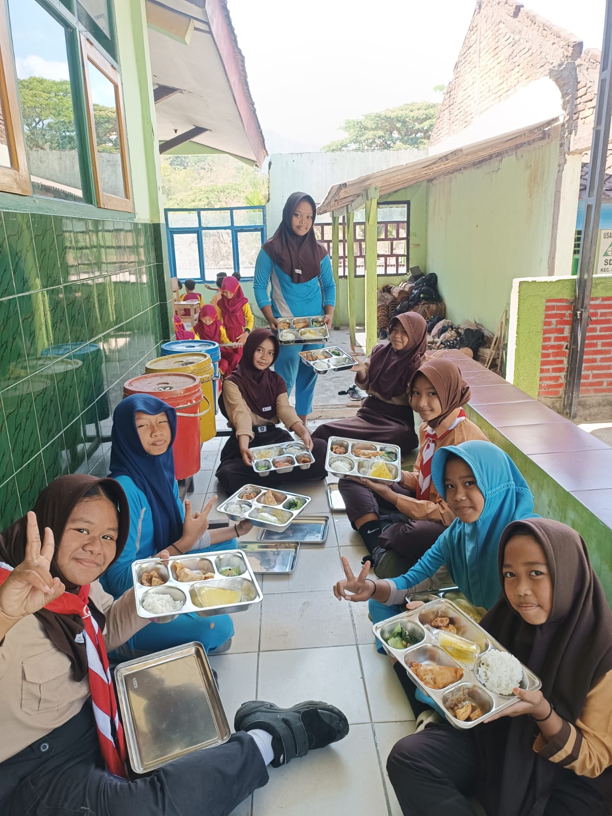 MBG di Sekolah